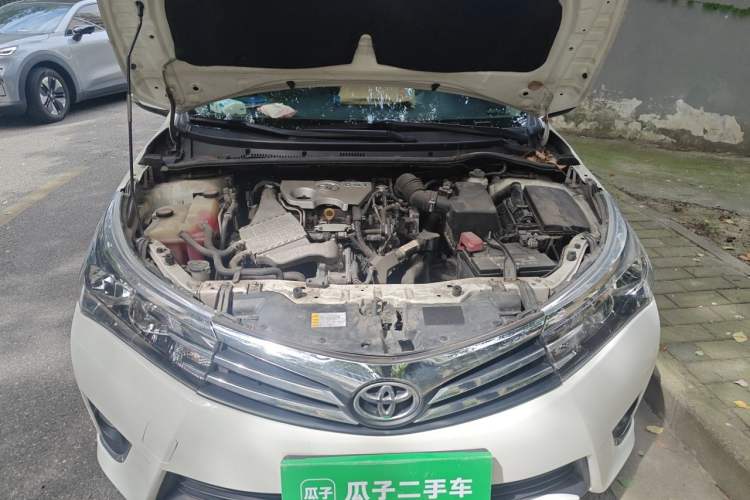 Used Toyota Corolla 2017 1.2T CVT GL Engine Bay