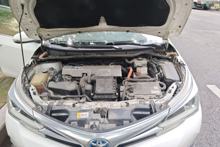Used Toyota Corolla 2017 Revised Dual-Engine 1.8L E-CVT Luxury Edition Engine Bay