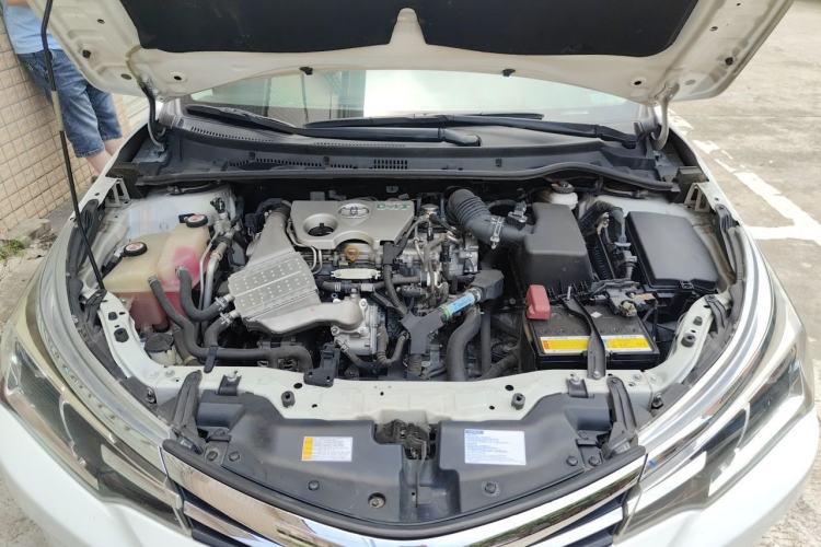 Used Toyota Corolla 2017 Revised Version 1.2T S-CVT GL-i Engine Bay
