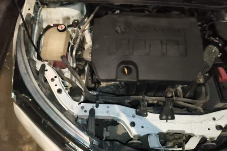 Used Toyota Corolla 2017 Revised Version 1.6L S-CVT GL Engine Bay Right