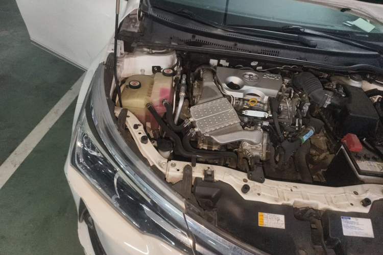 Used Toyota Corolla 2017 Revised Version 1.2T S-CVT GL-i Engine Bay Right