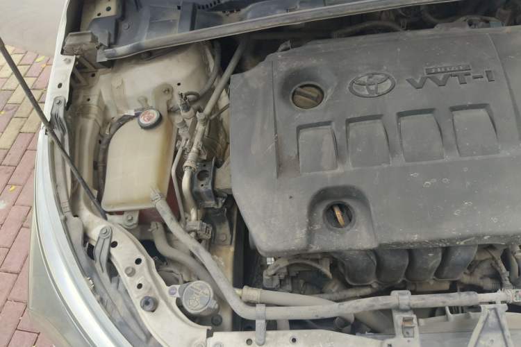 Used Toyota Corolla 2017 Revised Version 1.6L S-CVT GL Engine Bay Right