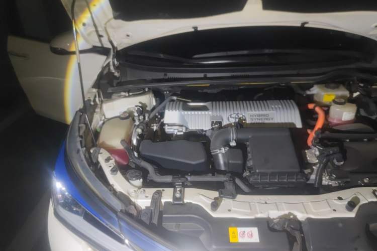 Used Toyota Corolla 2017 Revised Dual-Engine 1.8L E-CVT Leading Edition Engine Bay Right