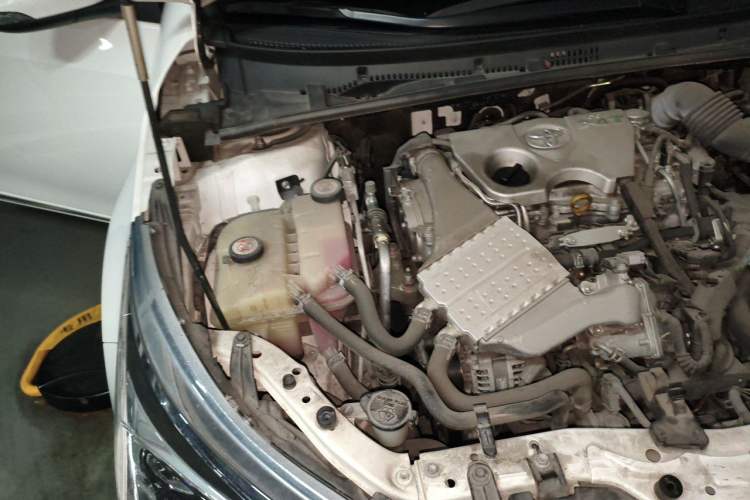 Used Toyota Corolla 2017 Revised Version 1.2T S-CVT GL-i Engine Bay Right