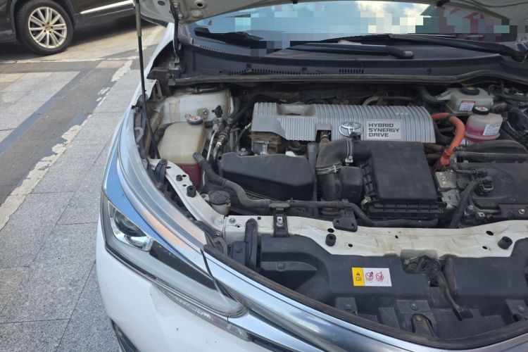 Used Toyota Corolla 2017 Revised Dual-Engine 1.8L E-CVT Leading Edition Engine Bay Right