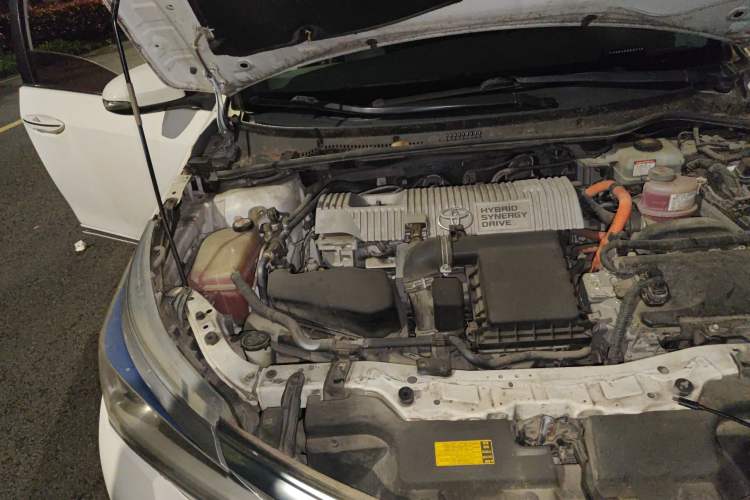 Used Toyota Corolla 2017 Revised Dual-Engine 1.8L E-CVT Elite Edition Engine Bay Right