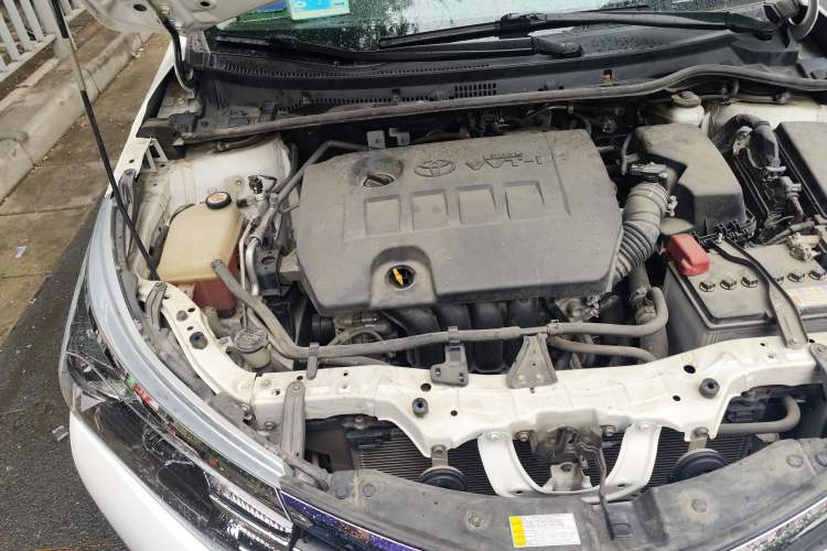 Used Toyota Corolla 2017 Revised Version 1.6L S-CVT GL Engine Bay Right