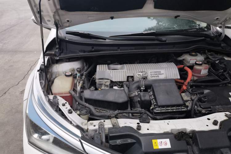 Used Toyota Corolla 2017 Revised Dual-Engine 1.8L E-CVT Leading Edition Engine Bay Right