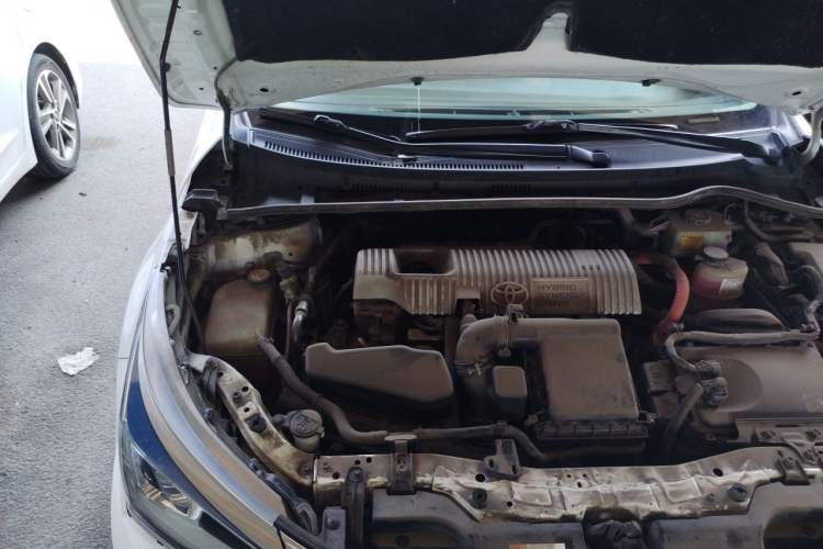 Used Toyota Corolla 2017 Revised Dual-Engine 1.8L E-CVT Elite Edition Engine Bay Right