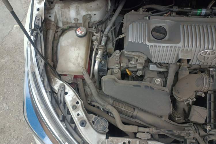 Used Toyota Corolla 2017 Revised Dual-Engine 1.8L E-CVT Leading Edition Engine Bay Right