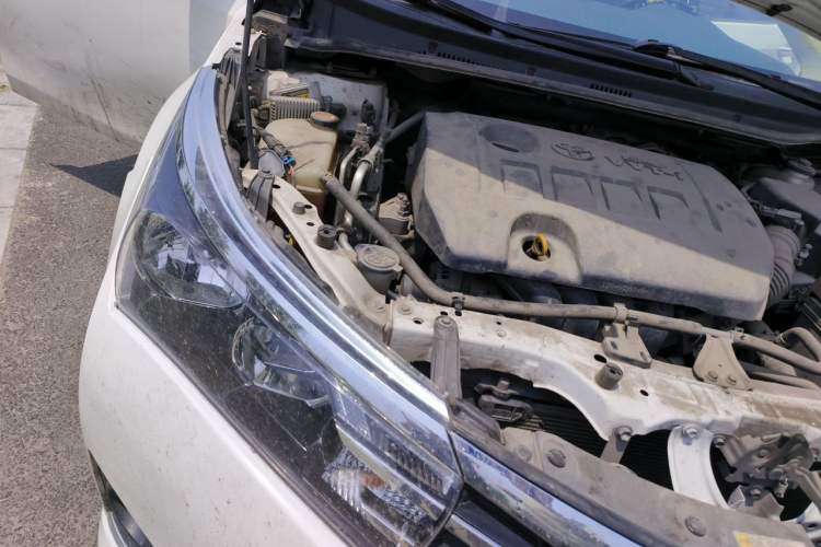 Used Toyota Corolla 2017 Revised Version 1.6L S-CVT GL Engine Bay Right