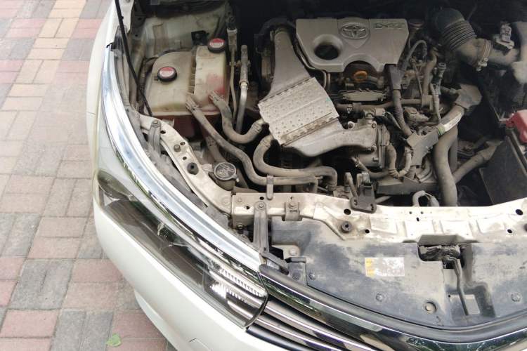 Used Toyota Corolla 2017 1.2T CVT GL Engine Bay Right