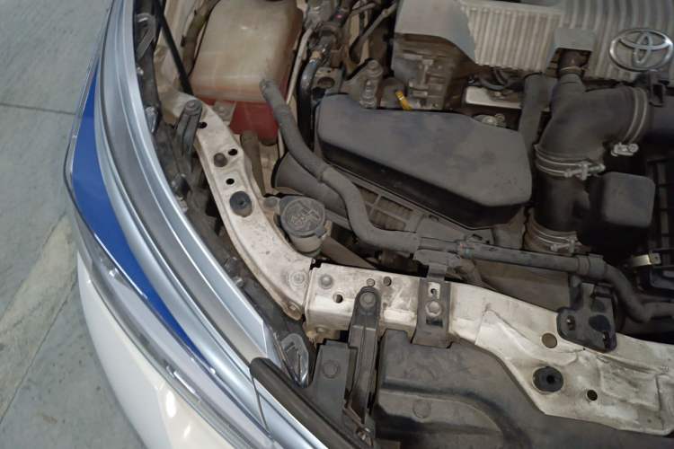 Used Toyota Corolla 2017 Revised Dual-Engine 1.8L E-CVT Leading Edition Engine Bay Right