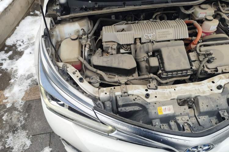 Used Toyota Corolla 2017 Revised Dual-Engine 1.8L E-CVT Elite Edition Engine Bay Right