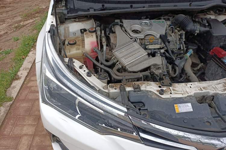 Used Toyota Corolla 2017 Revised Version 1.2T S-CVT GL-i Engine Bay Right