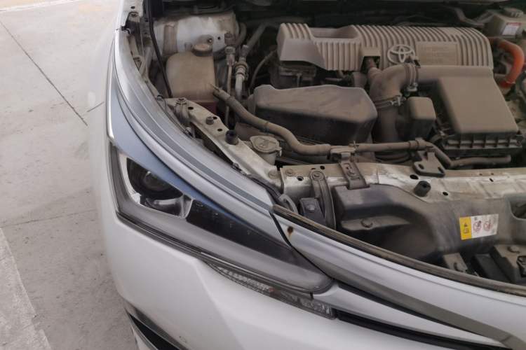 Used Toyota Corolla 2017 Revised Dual-Engine 1.8L E-CVT Elite Edition Engine Bay Right