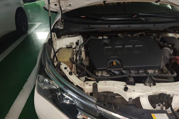 Used Toyota Corolla 2017 Revised Version 1.6L S-CVT GL Engine Bay Right