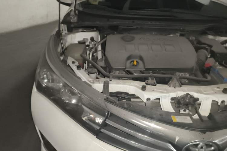 Used Toyota Corolla 2017 1.6L CVT GL Engine Bay Right