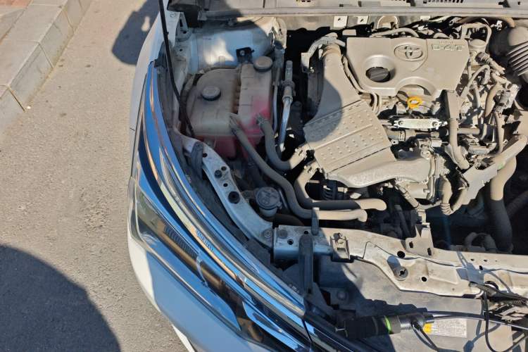 Used Toyota Corolla 2017 Revised Version 1.2T S-CVT GL Engine Bay Right