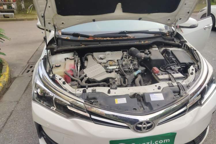 Used Toyota Corolla 2017 Revised Version 1.2T S-CVT GL Engine Bay Right