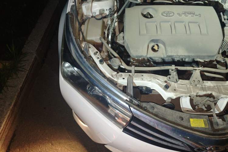 Used Toyota Corolla 2017 1.6L CVT GL Engine Bay Right