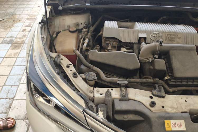 Used Toyota Corolla 2017 Revised Dual-Engine 1.8L E-CVT Leading Edition Engine Bay Right