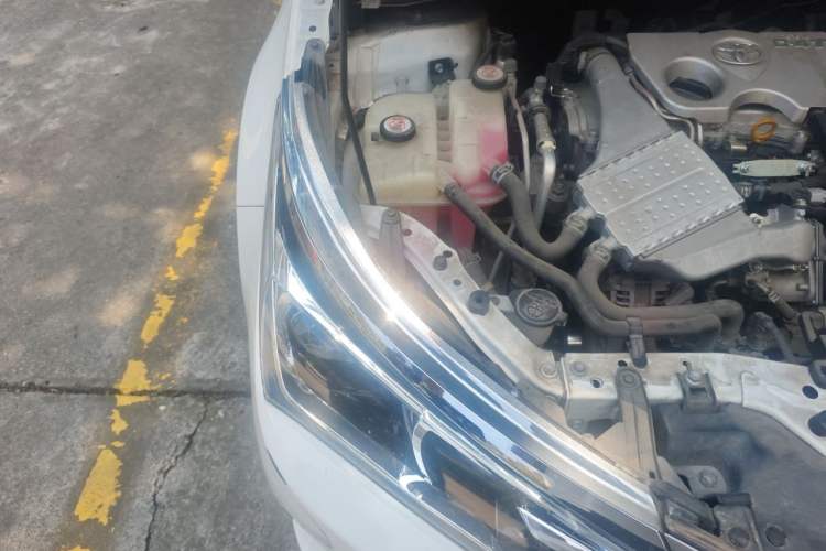 Used Toyota Corolla 2017 Revised Version 1.2T S-CVT GL Engine Bay Right