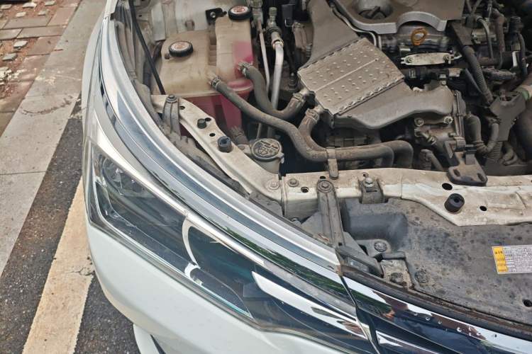 Used Toyota Corolla 2017 Revised Version 1.2T S-CVT GL-i Engine Bay Right