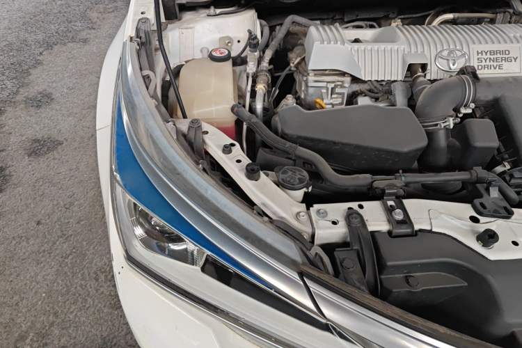 Used Toyota Corolla 2017 Revised Dual-Engine 1.8L E-CVT Elite Edition Engine Bay Right