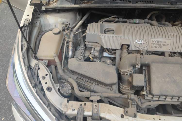 Used Toyota Corolla 2017 Revised Dual-Engine 1.8L E-CVT Elite Edition Engine Bay Right