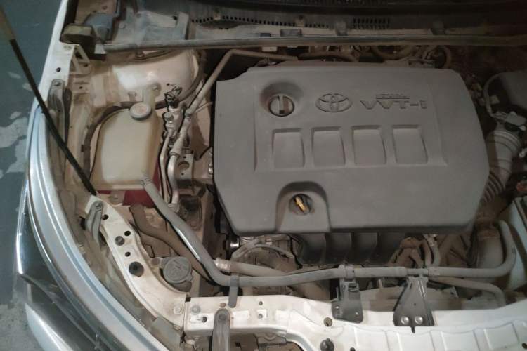 Used Toyota Corolla 2017 1.6L CVT GL Engine Bay Right