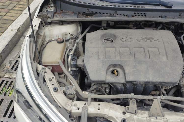 Used Toyota Corolla 2017 Revised Version 1.6L S-CVT GL Engine Bay Right