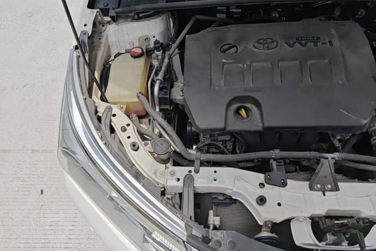 Used Toyota Corolla 2017 1.6L CVT GL Engine Bay Right