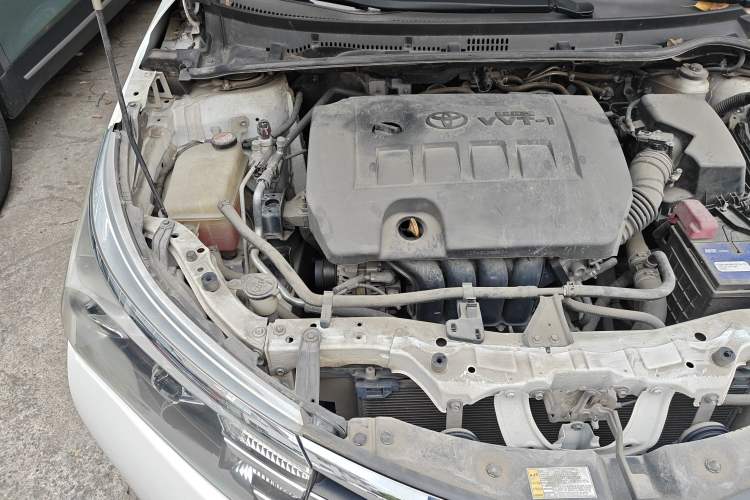 Used Toyota Corolla 2017 1.6L CVT GL Engine Bay Right