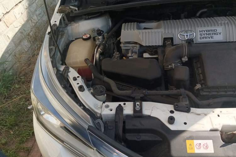 Used Toyota Corolla 2017 Revised Dual-Engine 1.8L E-CVT Elite Edition Engine Bay Right