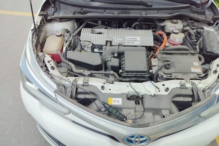 Used Toyota Corolla 2017 Revised Dual-Engine 1.8L E-CVT Elite Edition Engine Bay Right