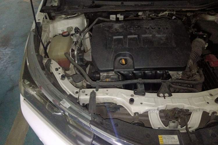 Used Toyota Corolla 2017 1.6L CVT GL Engine Bay Right