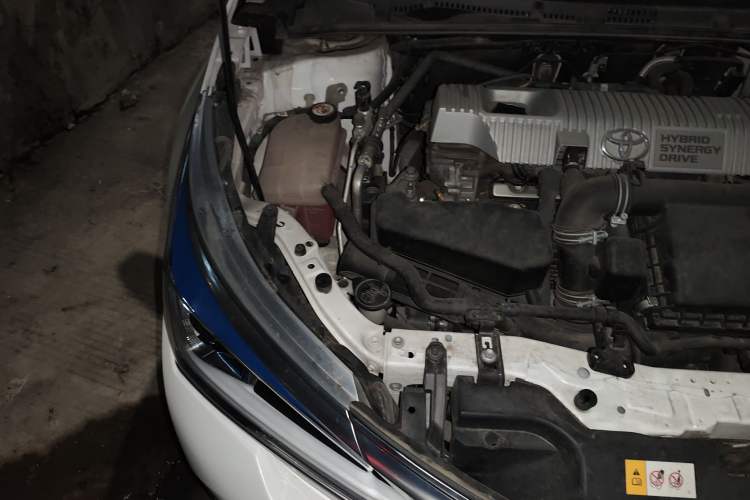 Used Toyota Corolla 2017 Revised Dual-Motor 1.8L E-CVT Pioneer Edition Engine Bay Right