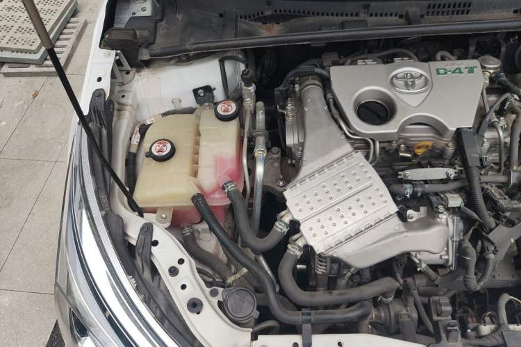 Used Toyota Corolla 2017 Revised Version 1.2T Manual GL-i Engine Bay Right