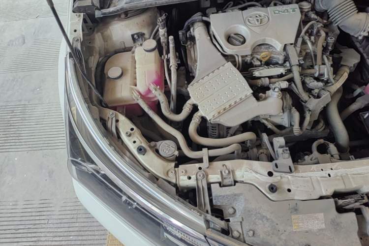 Used Toyota Corolla 2017 1.2T CVT GL-i Engine Bay Right