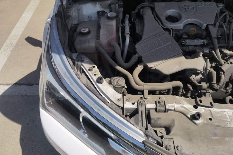 Used Toyota Corolla 2017 Revised Version 1.2T S-CVT GL Engine Bay Right