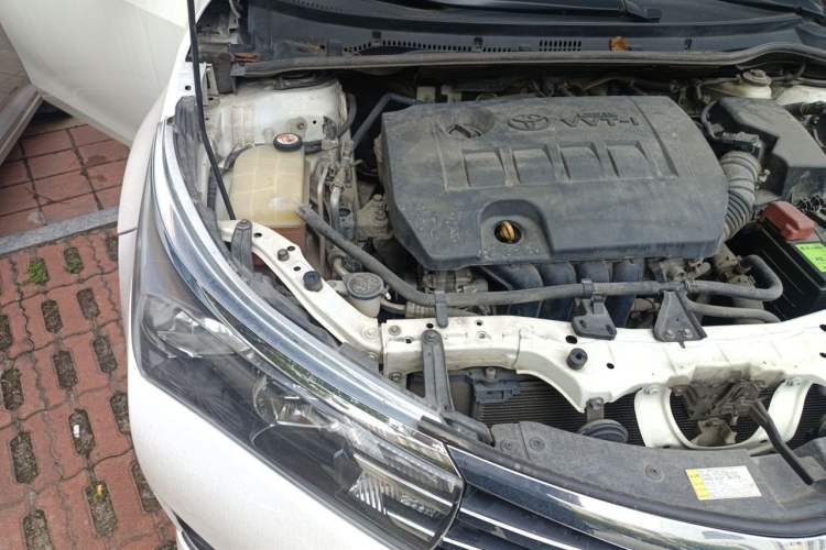 Used Toyota Corolla 2017 Revised Version 1.6L S-CVT GL Engine Bay Right