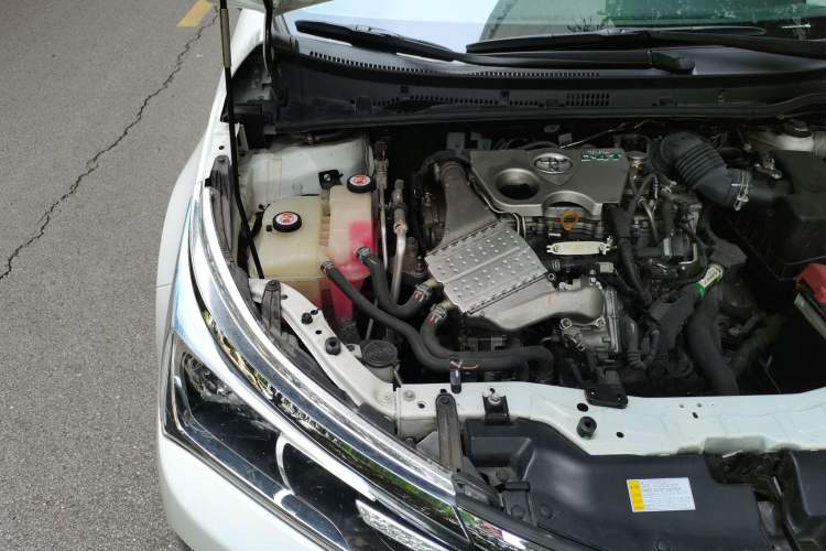 Used Toyota Corolla 2017 Revised Version 1.2T S-CVT GL Engine Bay Right