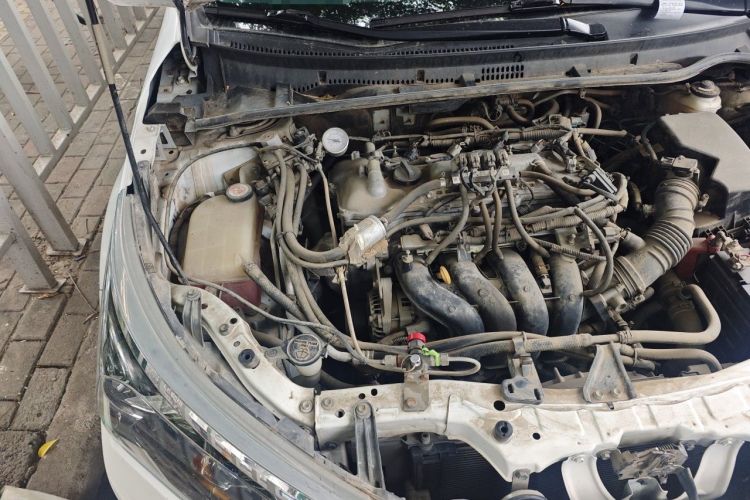 Used Toyota Corolla 2017 Revised Version 1.6L S-CVT GL Engine Bay Right