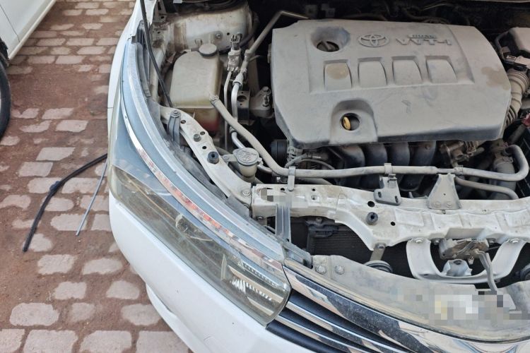 Used Toyota Corolla 2017 1.6L CVT GL Engine Bay Right