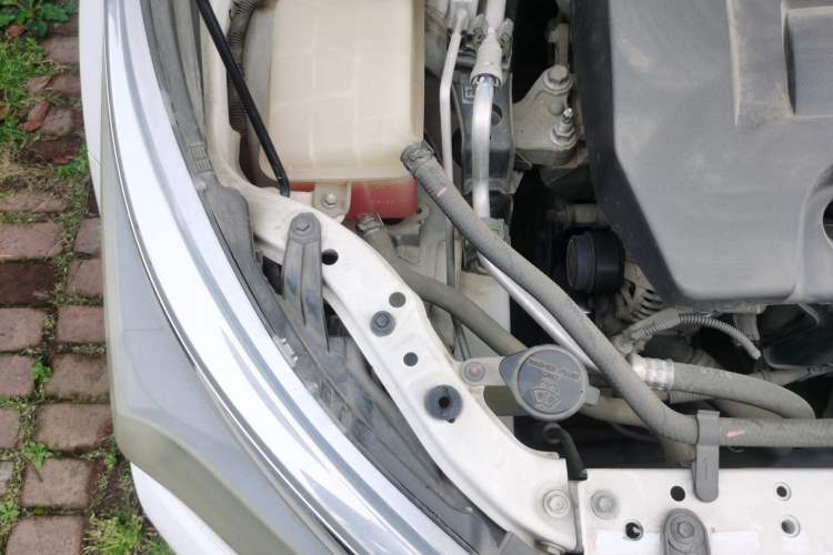 Used Toyota Corolla 2017 1.6L CVT GL Engine Bay Right