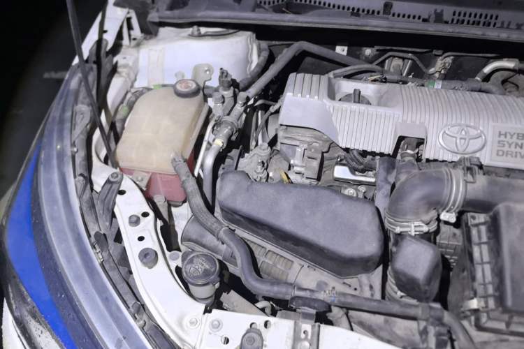 Used Toyota Corolla 2017 Revised Dual-Engine 1.8L E-CVT Leading Edition Engine Bay Right