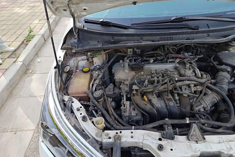 Used Toyota Corolla 2017 Revised Version 1.6L S-CVT GL Engine Bay Right
