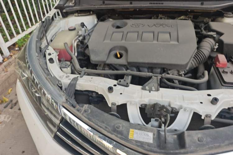Used Toyota Corolla 2017 1.6L CVT GL Engine Bay Right
