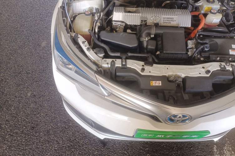 Used Toyota Corolla 2017 Revised Dual-Engine 1.8L E-CVT Elite Edition Engine Bay Right